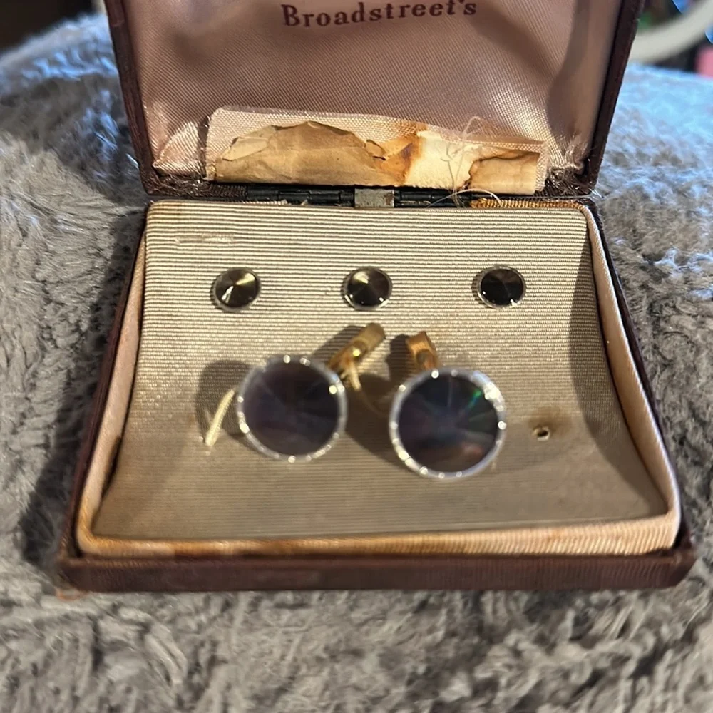 Very Vintage Broad street’s Cuff Link and button covers in original Box RARE!